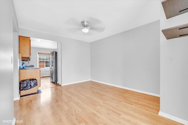 1450 Plymouth Place 2W, Glenview, IL 60025