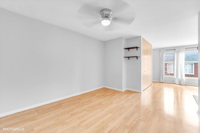 1450 Plymouth Place 2W, Glenview, IL 60025