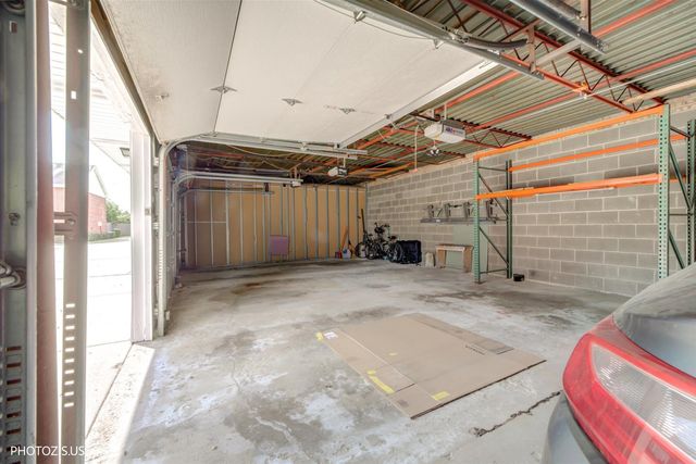 1450 Plymouth Place 2W, Glenview, IL 60025