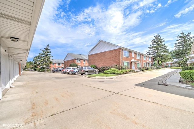 1450 Plymouth Place 2W, Glenview, IL 60025