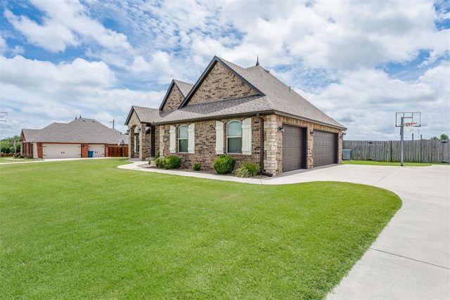 3238 NW 22nd Place, Newcastle, OK 73065