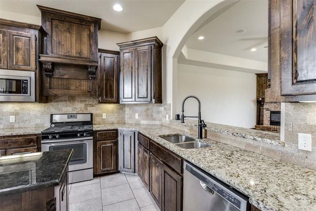 3238 NW 22nd Place, Newcastle, OK 73065