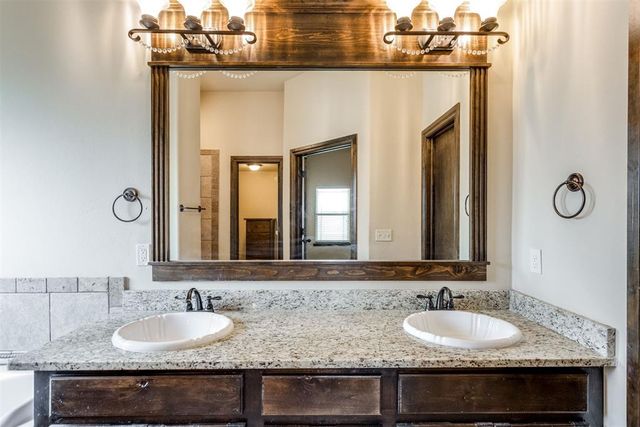 3238 NW 22nd Place, Newcastle, OK 73065
