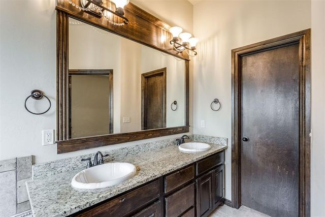 3238 NW 22nd Place, Newcastle, OK 73065