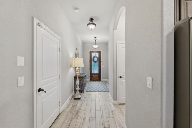 1128 Sutton Place, Desoto, TX 75115