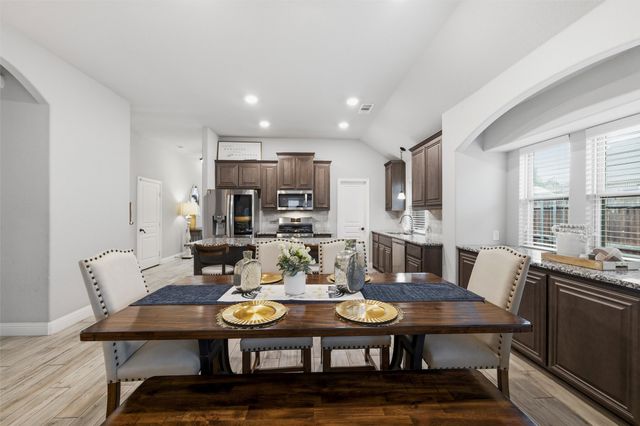 1128 Sutton Place, Desoto, TX 75115