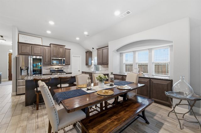 1128 Sutton Place, Desoto, TX 75115