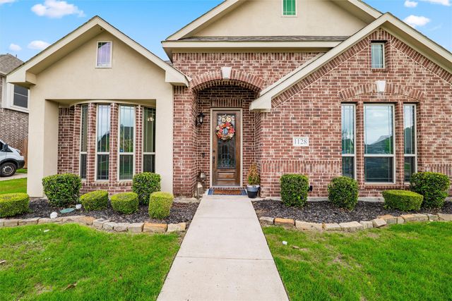 1128 Sutton Place, Desoto, TX 75115