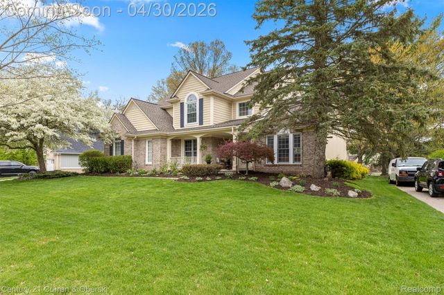 1424 Woodbridge Lane, Wixom, MI 48393