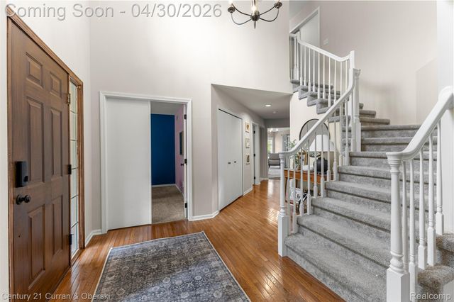 1424 Woodbridge Lane, Wixom, MI 48393