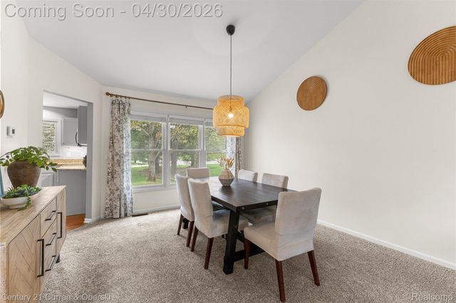 1424 Woodbridge Lane, Wixom, MI 48393
