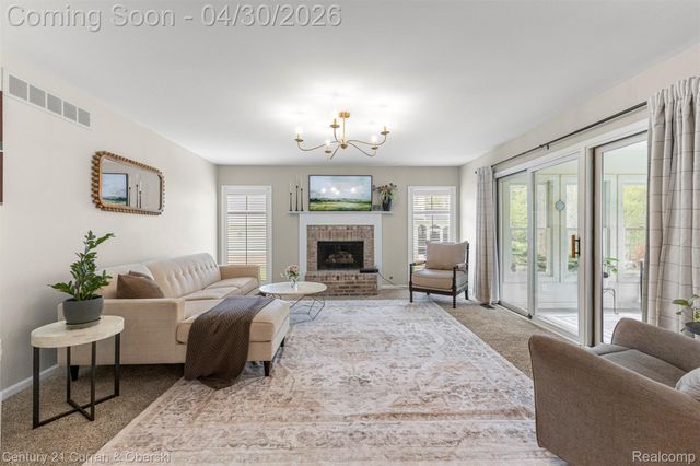 1424 Woodbridge Lane, Wixom, MI 48393