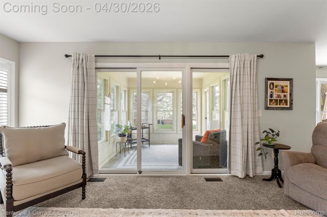 1424 Woodbridge Lane, Wixom, MI 48393