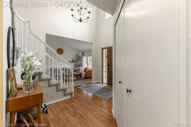 1424 Woodbridge Lane, Wixom, MI 48393