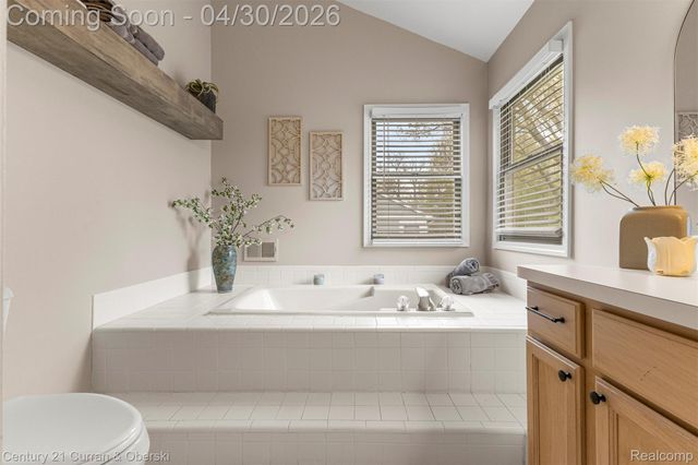 1424 Woodbridge Lane, Wixom, MI 48393