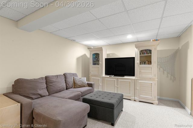 1424 Woodbridge Lane, Wixom, MI 48393
