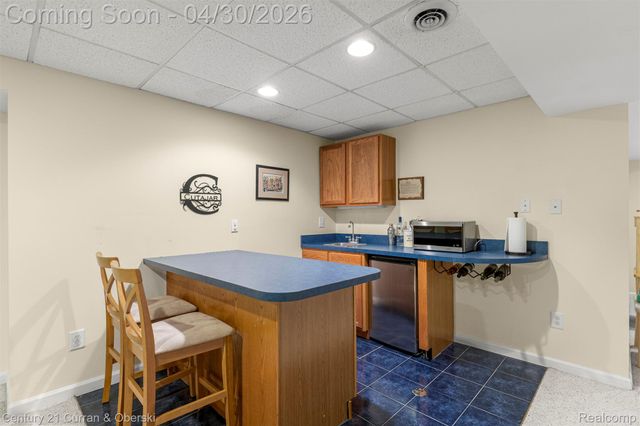 1424 Woodbridge Lane, Wixom, MI 48393