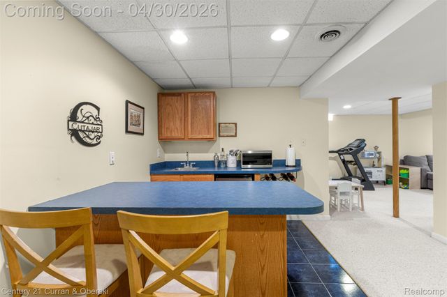 1424 Woodbridge Lane, Wixom, MI 48393