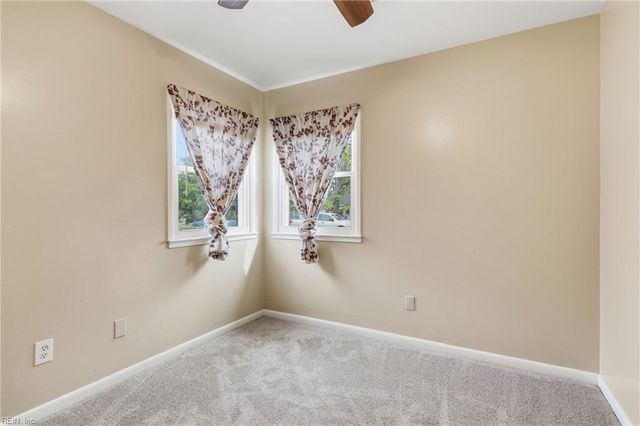 109 Parkview PL, Hampton, VA 23664