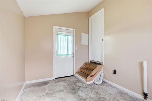 109 Parkview PL, Hampton, VA 23664