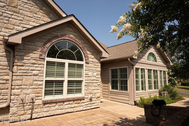 123 W Chelsea Court, Southern Pines, NC 28387