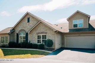 123 W Chelsea Court, Southern Pines, NC 28387