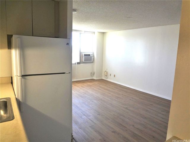 1060 Kamehameha Highway 405B, Pearl City, HI 96782