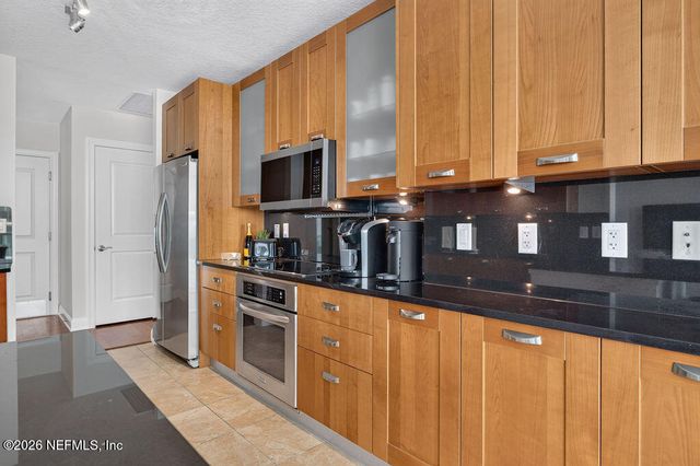 1431 RIVERPLACE Boulevard 1904, Jacksonville, FL 32207