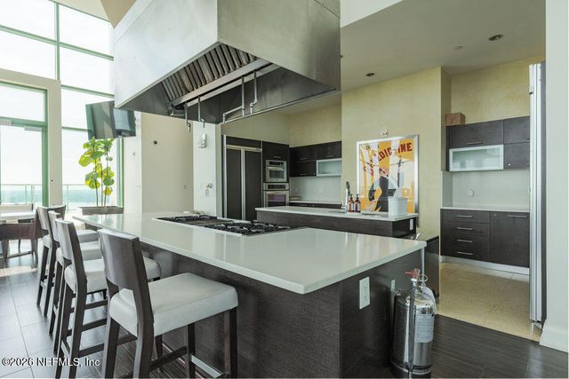 1431 RIVERPLACE Boulevard 1904, Jacksonville, FL 32207