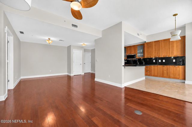 1431 RIVERPLACE Boulevard 1904, Jacksonville, FL 32207