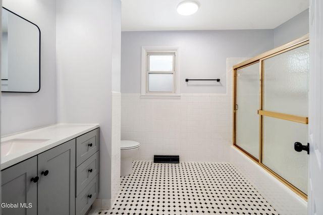 65 Wood Terrace, Albany, NY 12208