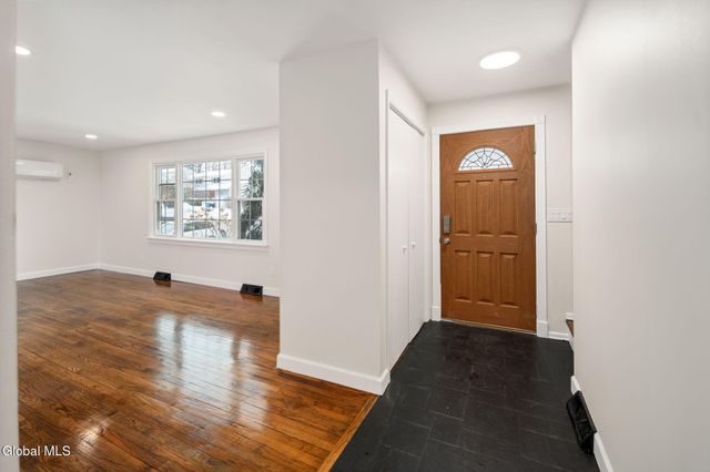 65 Wood Terrace, Albany, NY 12208