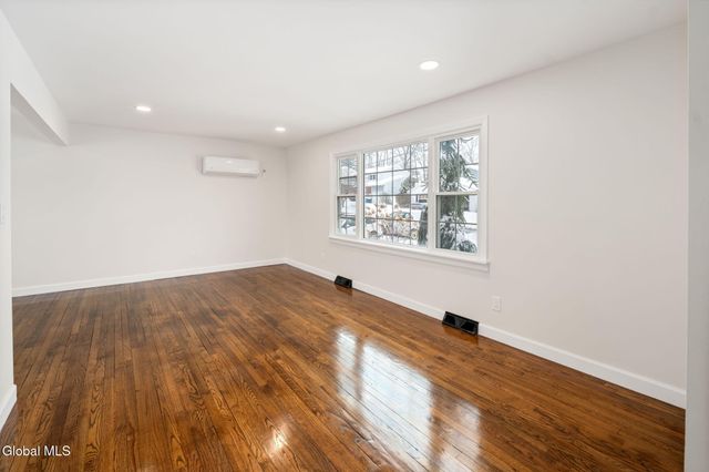 65 Wood Terrace, Albany, NY 12208