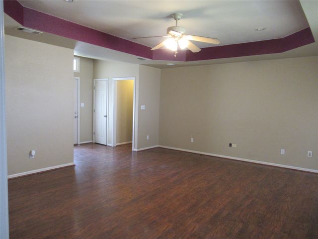 6910 Sayle Street, Greenville, TX 75402