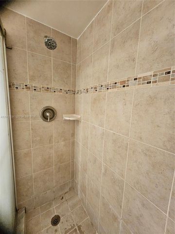 559 N Mansfield N 559 559, Boca Raton, FL 33434
