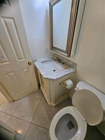 559 N Mansfield N 559 559, Boca Raton, FL 33434