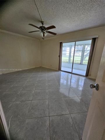 559 N Mansfield N 559 559, Boca Raton, FL 33434