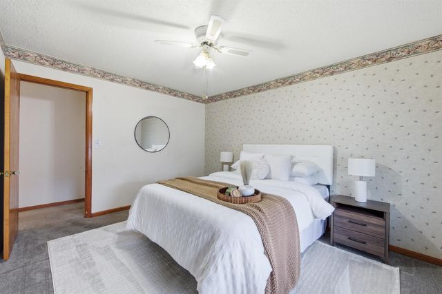 1555 N Womer Dr, Wichita, KS 67203