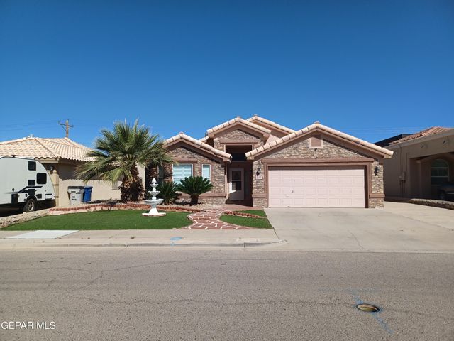 2113 SUN COUNTRY Drive, El Paso, TX 79938