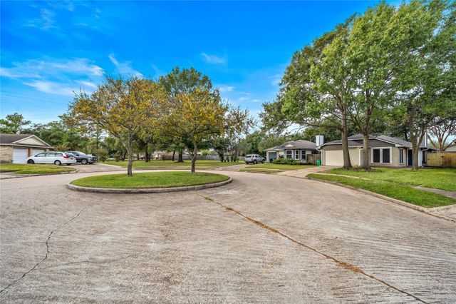 11934 Westwold Drive, Tomball, TX 77377