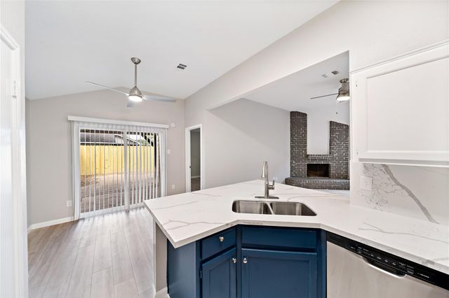 11934 Westwold Drive, Tomball, TX 77377