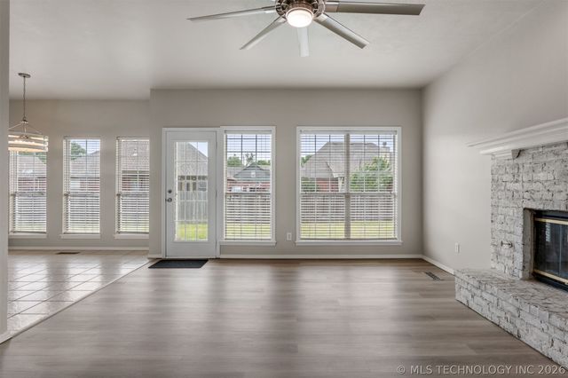8963 N 133rd East Avenue, Owasso, OK 74055