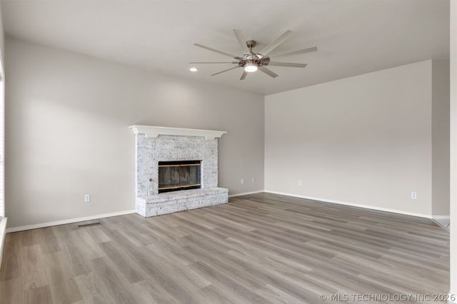 8963 N 133rd East Avenue, Owasso, OK 74055