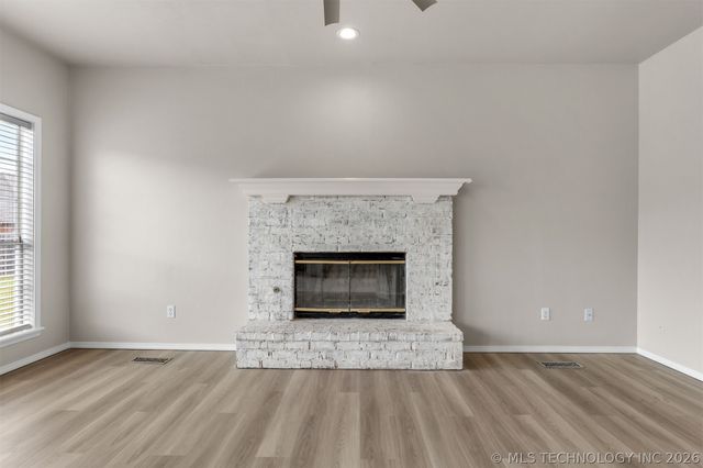 8963 N 133rd East Avenue, Owasso, OK 74055