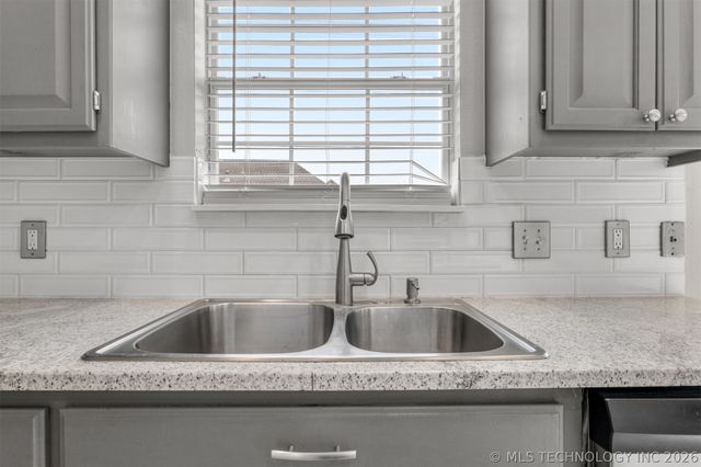 8963 N 133rd East Avenue, Owasso, OK 74055