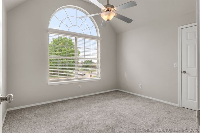 8963 N 133rd East Avenue, Owasso, OK 74055