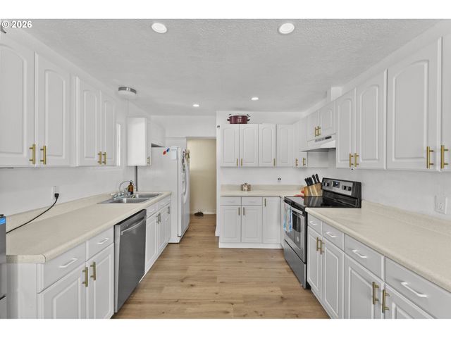 1101 ELM St, Kelso, WA 98626