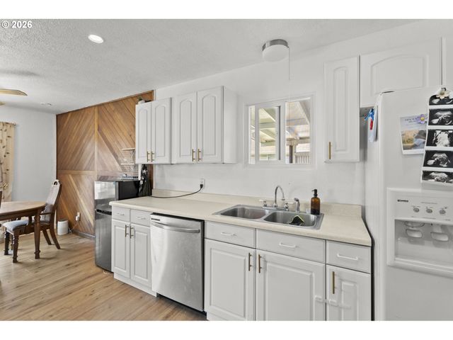 1101 ELM St, Kelso, WA 98626
