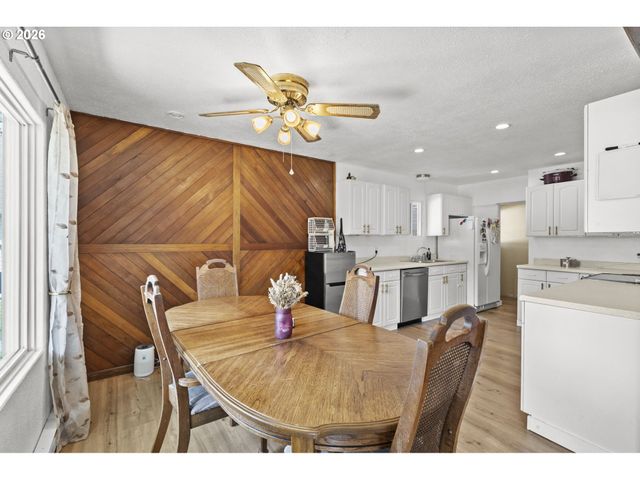 1101 ELM St, Kelso, WA 98626