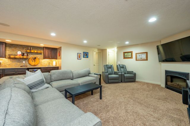 1150 Cedar Drive, Polk City, IA 50226